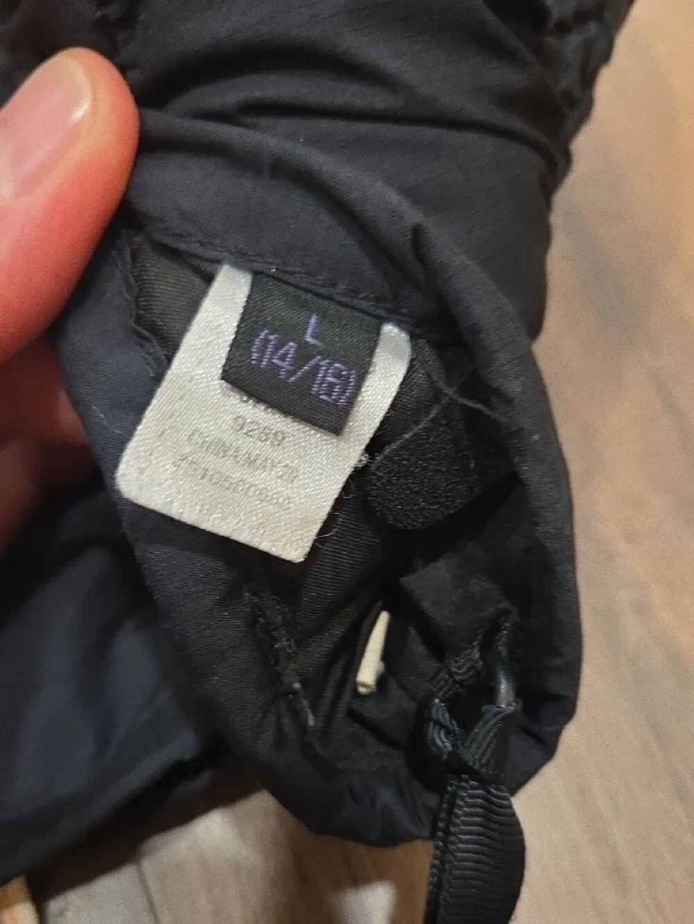 REI Kids Black Insulated Winter Gloves